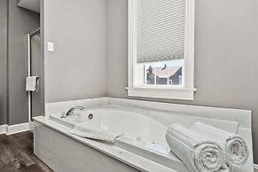 Captain Wohlt Inn Bed & Breakfast