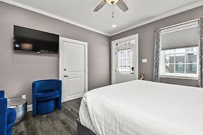 Captain Wohlt Inn Bed & Breakfast