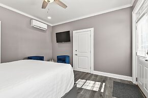 Captain Wohlt Inn Bed & Breakfast