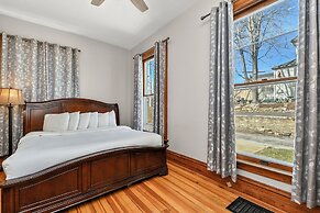 Captain Wohlt Inn Bed & Breakfast