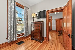 Captain Wohlt Inn Bed & Breakfast
