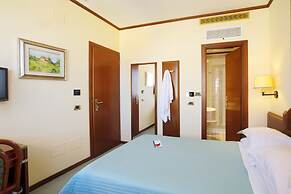 Vintage Hotel Tornese - Business & Events