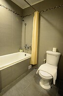 Airai Water Paradise Hotel & Spa