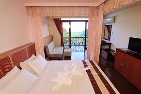 Airai Water Paradise Hotel & Spa