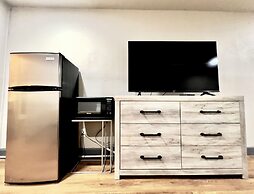 Economy Inn and Suites