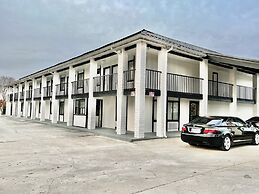 Economy Inn and Suites