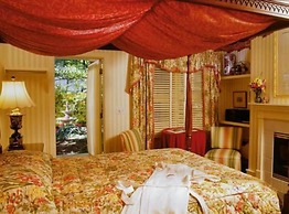 Hidden Garden Cottages & Suites