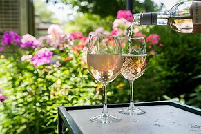 Hidden Garden Cottages & Suites