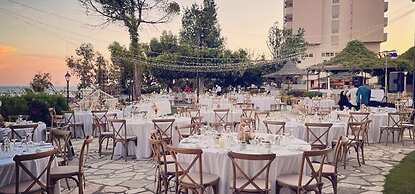 Poseidonia Beach Hotel