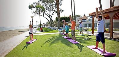 Poseidonia Beach Hotel