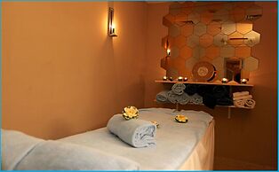 Poseidonia Beach Hotel