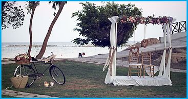 Poseidonia Beach Hotel
