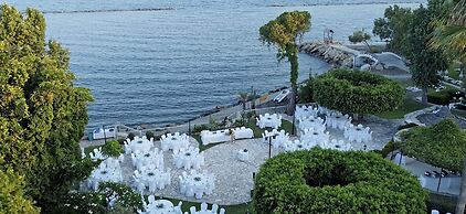 Poseidonia Beach Hotel