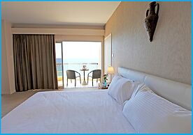 Poseidonia Beach Hotel
