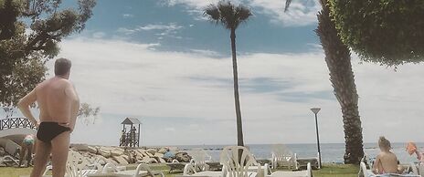 Poseidonia Beach Hotel