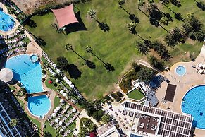 Leonardo Laura Beach & Splash Resort