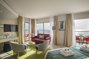 Leonardo Laura Beach & Splash Resort