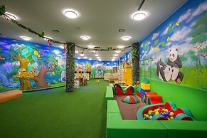 Leonardo Laura Beach & Splash Resort