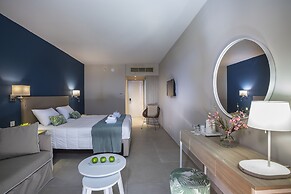 Leonardo Laura Beach & Splash Resort