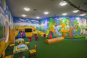 Leonardo Laura Beach & Splash Resort