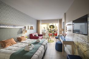 Leonardo Laura Beach & Splash Resort