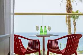 Leonardo Laura Beach & Splash Resort