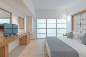 Napa Mermaid Hotel & Suites