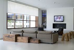 Napa Mermaid Hotel & Suites