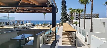 Napa Mermaid Hotel & Suites