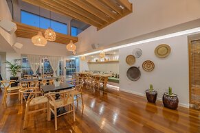 Napa Mermaid Hotel & Suites