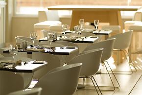 Napa Mermaid Hotel & Suites