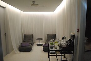 Napa Mermaid Hotel & Suites