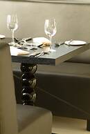 Napa Mermaid Hotel & Suites