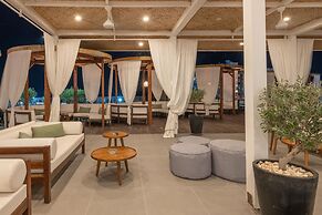 Napa Mermaid Hotel & Suites