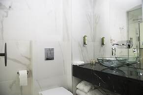 Napa Mermaid Hotel & Suites