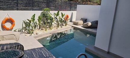 Napa Mermaid Hotel & Suites