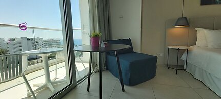 Napa Mermaid Hotel & Suites