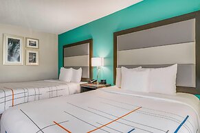 La Quinta Inn & Suites by Wyndham Batavia