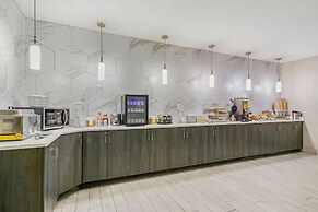 La Quinta Inn & Suites by Wyndham Batavia
