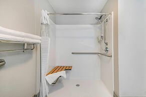 La Quinta Inn & Suites by Wyndham Batavia