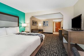 La Quinta Inn & Suites by Wyndham Batavia