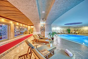 Porto Bello Hotel Resort & Spa