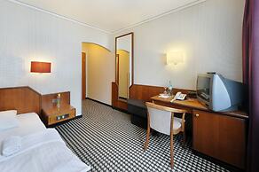 Ambassador Parkhotel