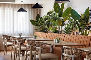 Dom Jose Beach Hotel