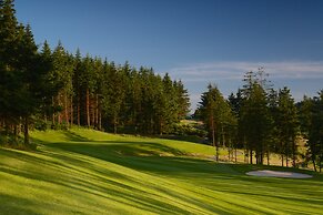 Brooklodge & Macreddin Village
