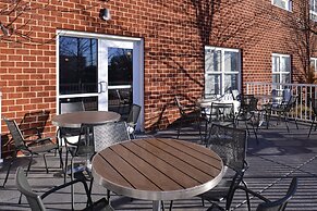 Holiday Inn Express St. Louis West - O'Fallon by IHG