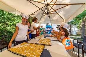 Paradise Beach Resort