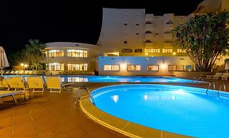 Paradise Beach Resort