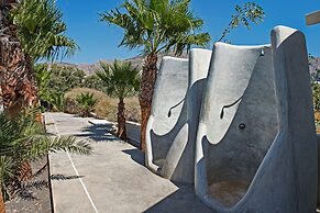 Atlantis Beach Villa