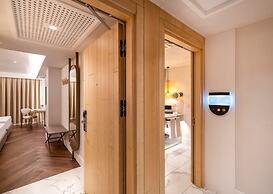 Lara Barut Collection-Ultra All Inclusive